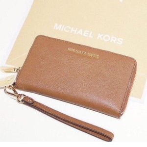 NEW Michael Kors Jet Set Travel Large Wristlet